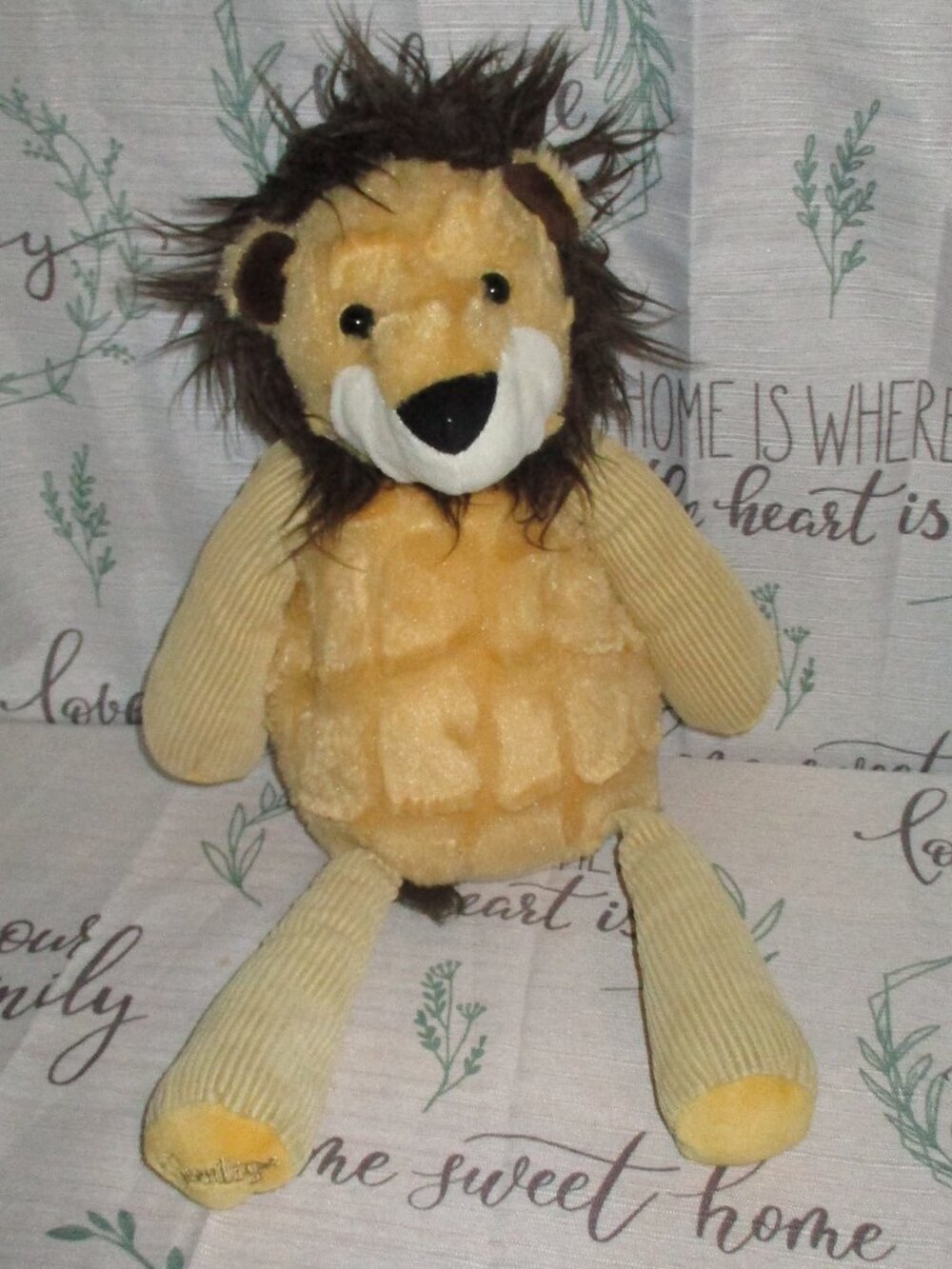 Scentsy Buddy Roarbert the Lion 2010 Retired Toy Cuddle Plush